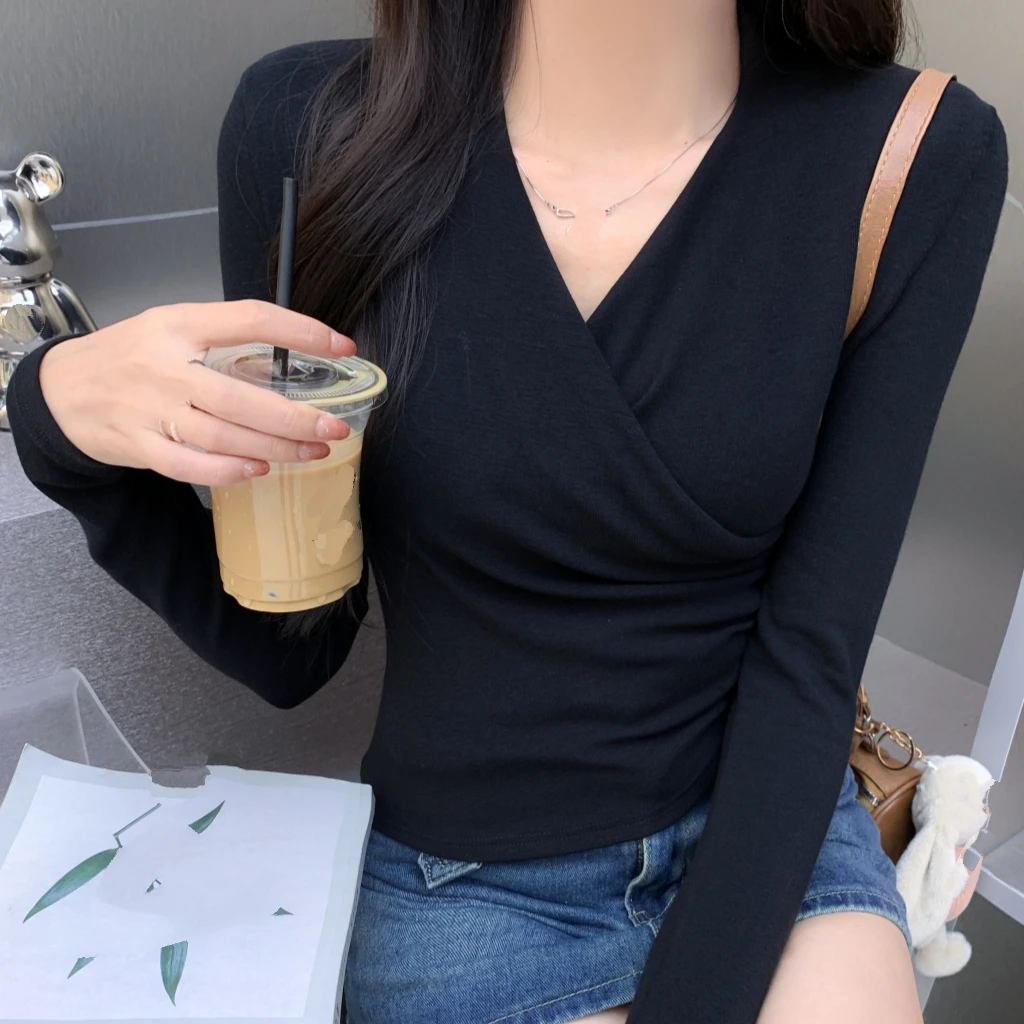 独特抽褶交叉V领长袖T恤女纯色磨毛短款御姐风上衣百搭秋冬打底衫