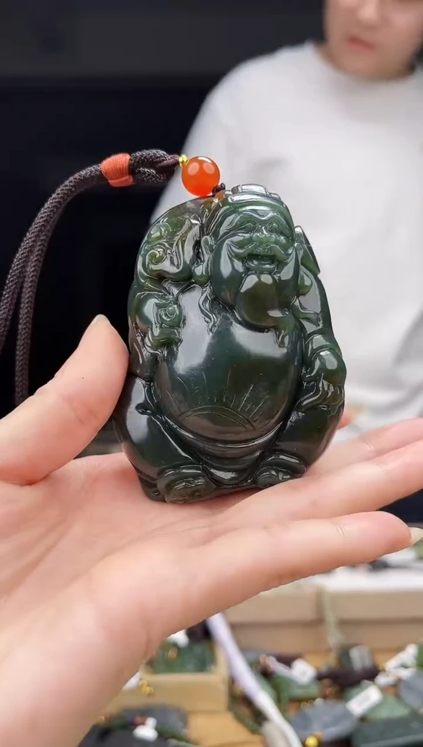 颈饰未镶嵌和田玉1