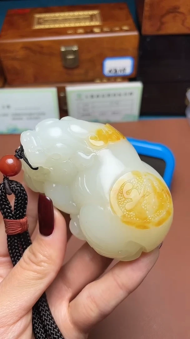 未镶嵌和田玉把件苍*和田玉