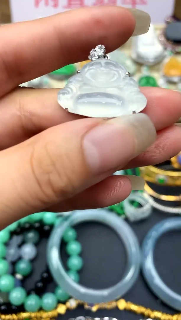 颈饰18K金镶嵌翡翠280 -中国好珍宝