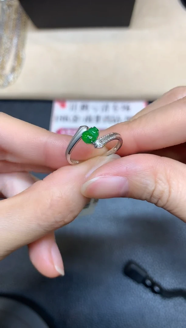 【闪购商品】翡翠戒指18K金镶嵌【无鉴赏期