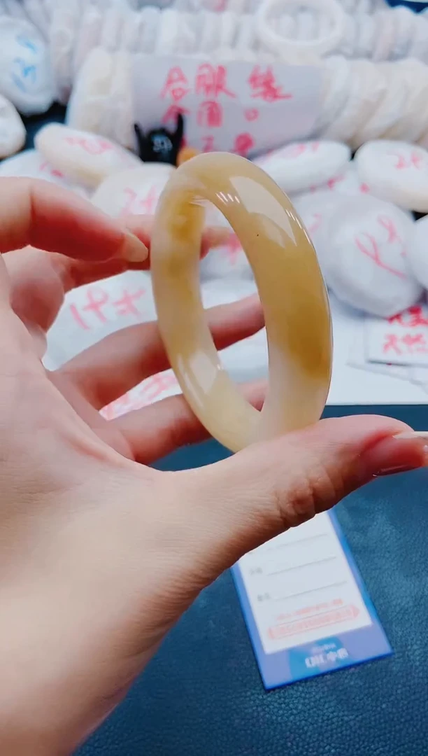 未镶嵌手镯石英质玉L72-58-59