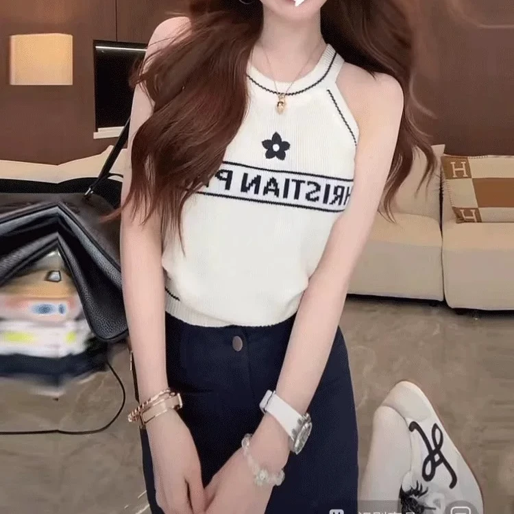 辣妹圆领挂脖针织无袖背心女夏季纯欲性感收腰显瘦别致短款小上衣