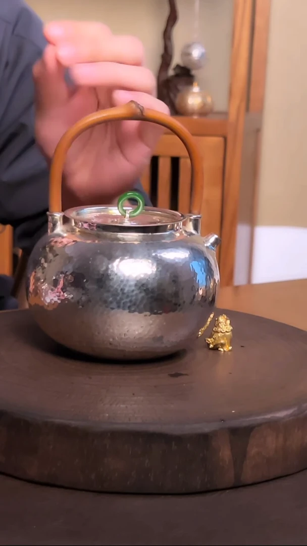 清货-手工锤纹锻打鸡血藤泡茶壶
