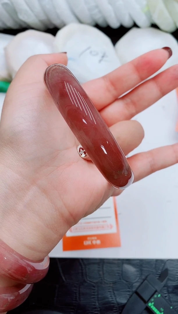 【闪购商品】石英质玉手镯未镶嵌Q74-60-61