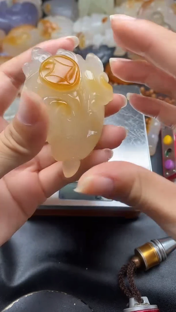 未镶嵌1玛瑙/玉髓倒***的ll