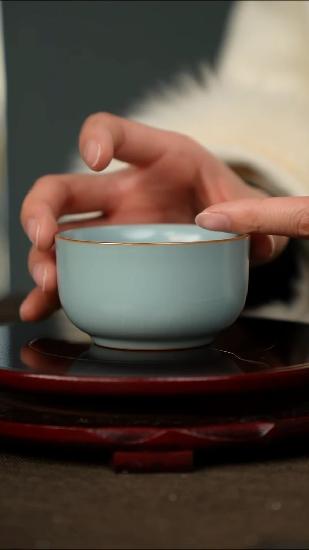 微微瑕  元宝杯 无底款