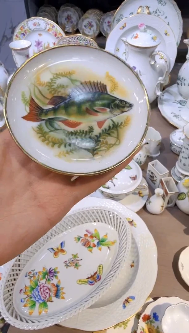 娜娜中古瓷器如图所示0893