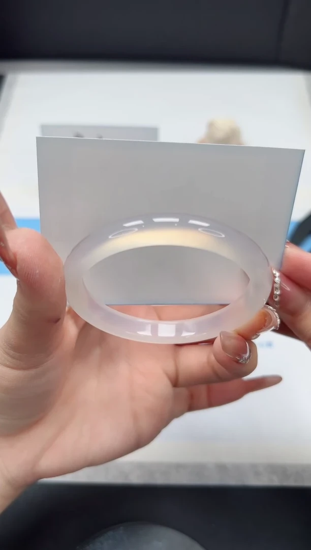 【闪购商品】石英质玉手镯未镶嵌110/荔枝55.2