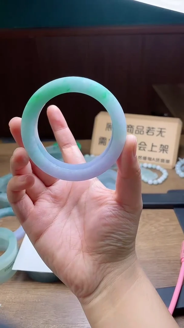定制翡翠手镯未镶嵌衿*定制
