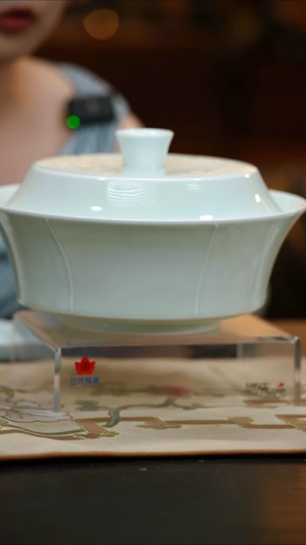 1个正价10英寸宋器带盖汤锅（套）