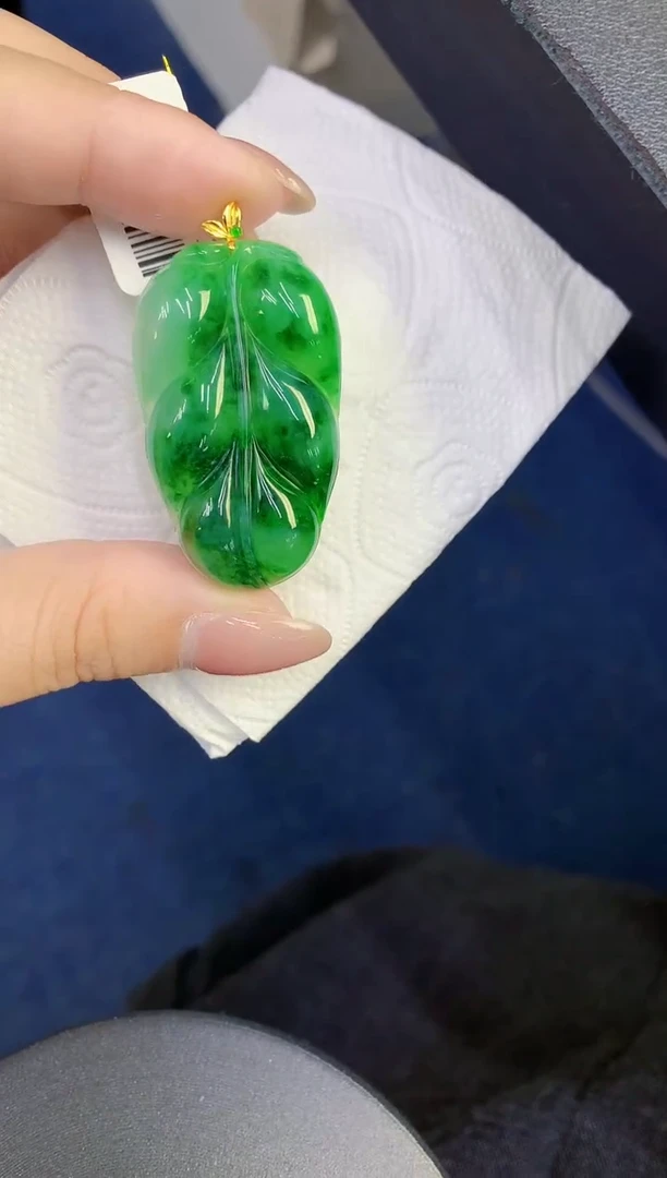 颈饰18K金镶嵌翡翠缅甸天然翡翠A货