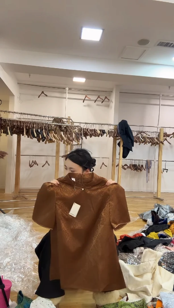 半袖 L  115斤以里