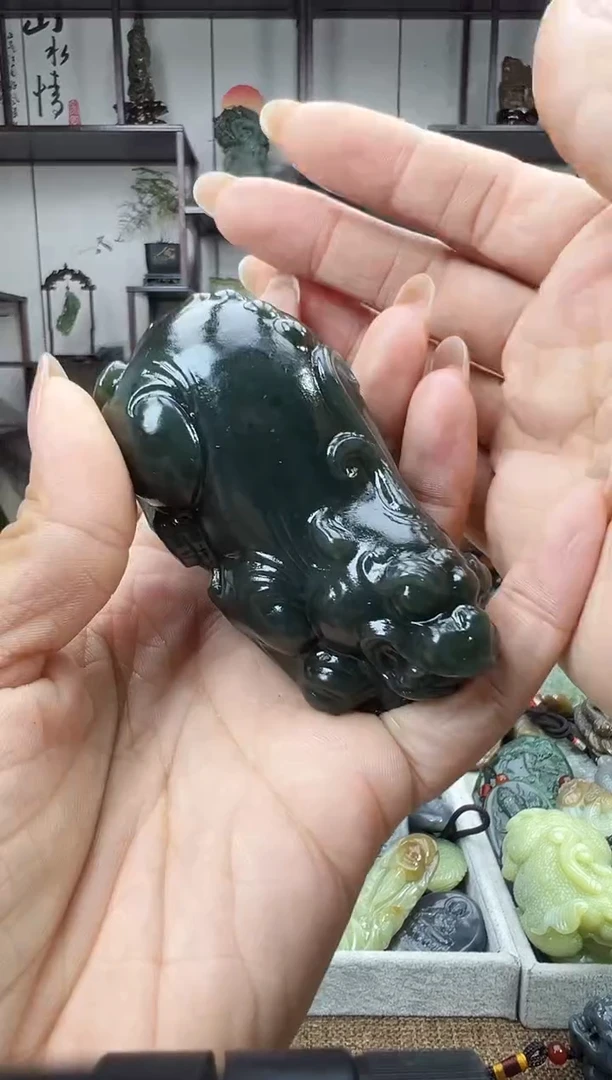 和田玉未镶嵌把件200