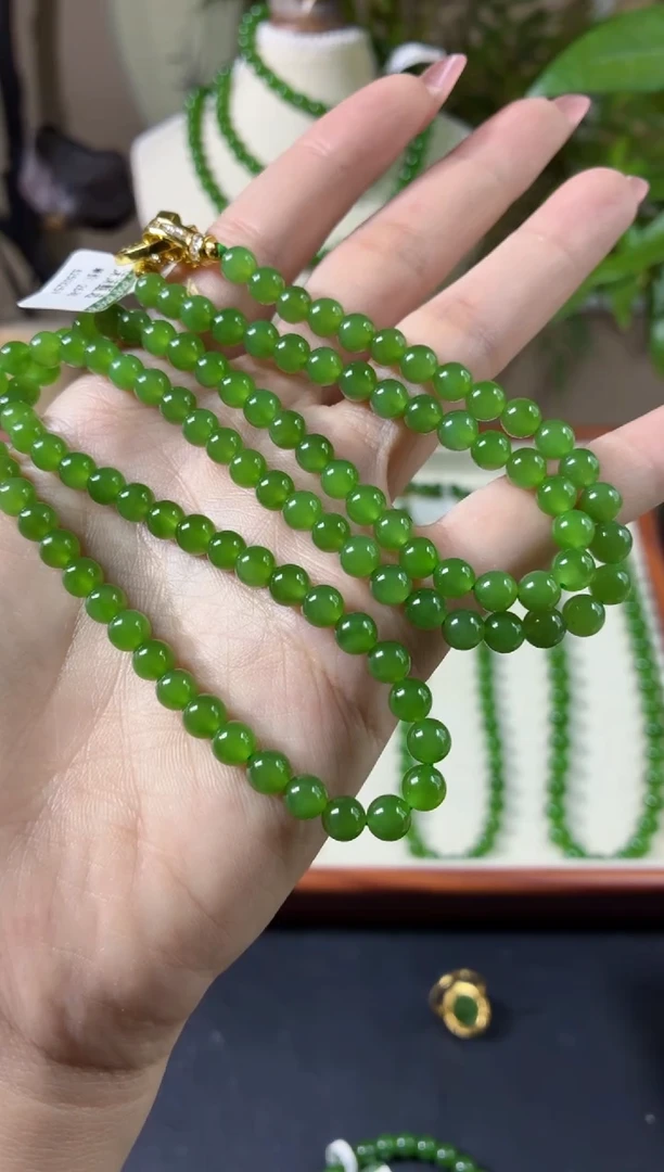 颈饰未镶嵌和田玉（碧玉）6果阳绿无矿毛衣链