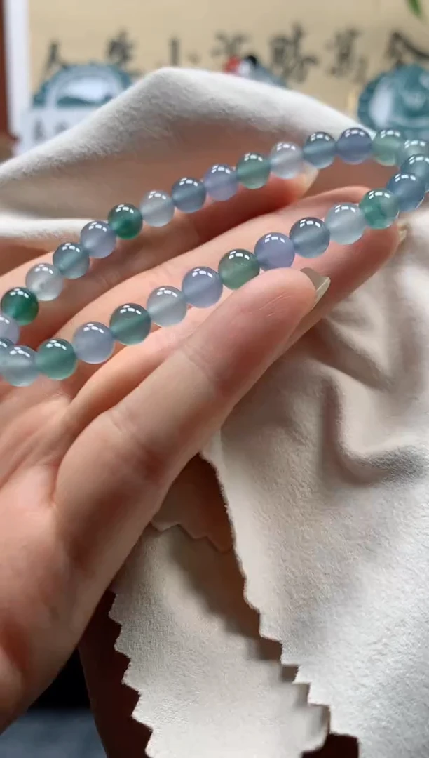 翡翠未镶嵌颈饰米*朵0264664352（卡7*29颗）