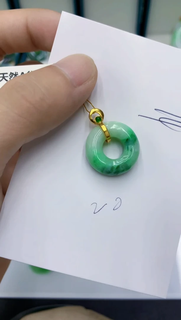 颈饰未镶嵌翡翠翡翠