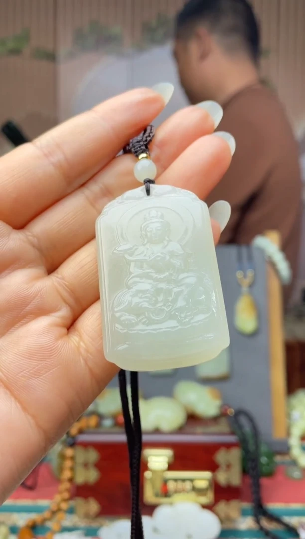 颈饰未镶嵌和田玉拍一发一