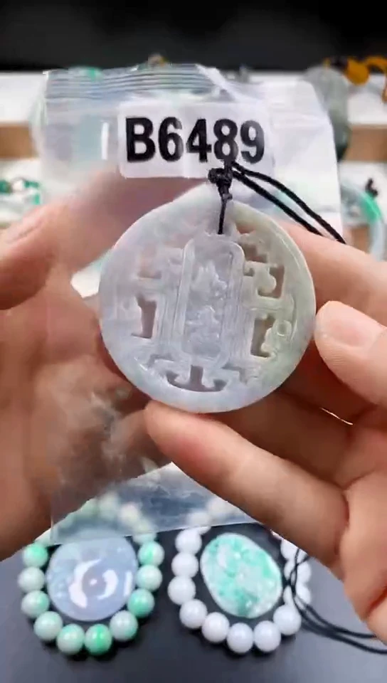 颈饰未镶嵌翡翠天然翡翠吊坠挂件
