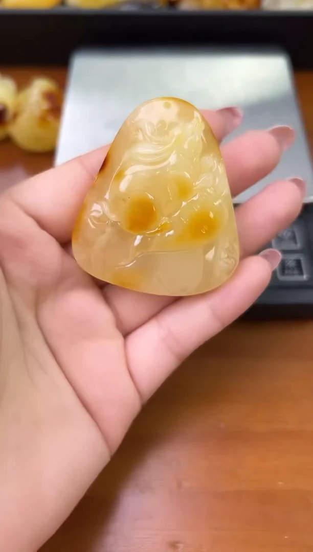 未镶嵌蜜蜡裸石琥珀蜜蜡吊坠