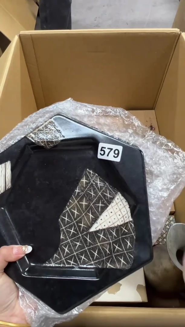 L****i579中古商品谨慎参拍