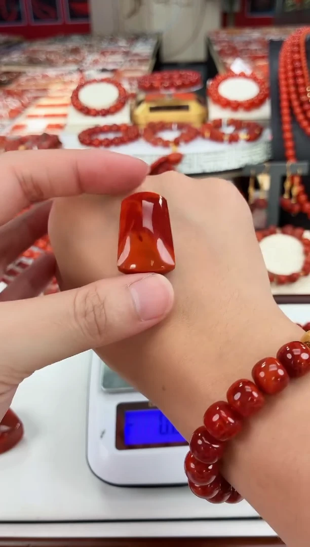 南红玛瑙无事牌未镶嵌一个/条