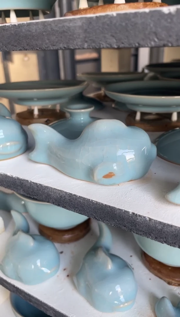 鱼 天青 微瑕 无款