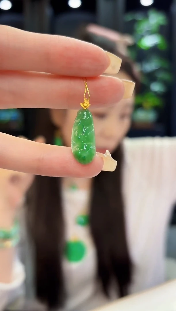 翡翠18K金镶嵌颈饰 缅料A货/支持复检/一件