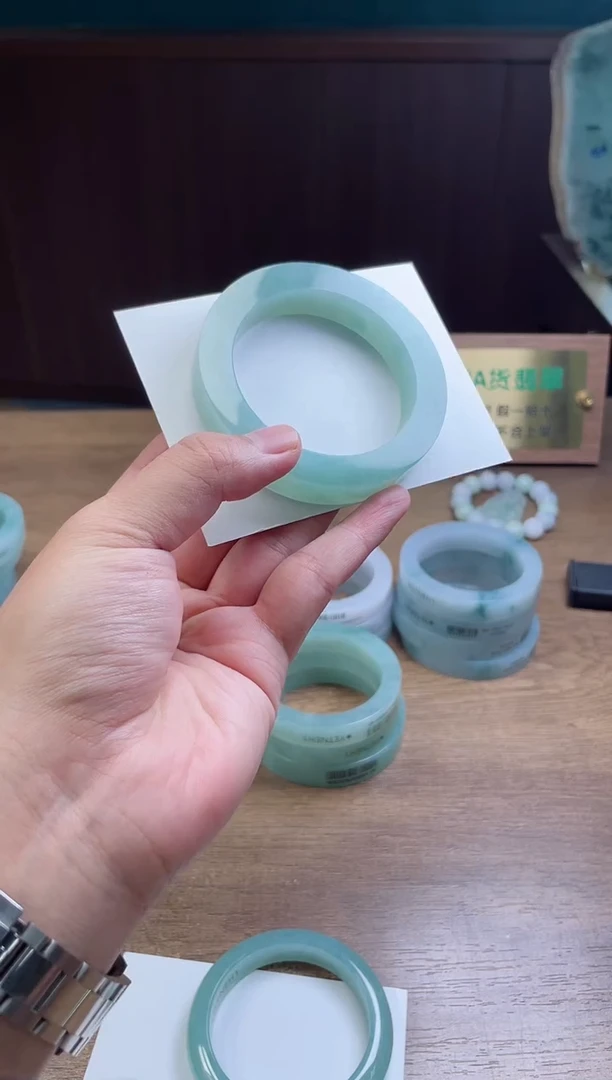 未镶嵌手镯定制翡翠壮***@定制