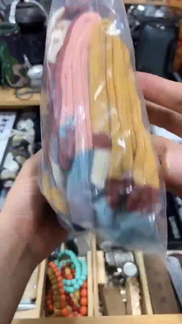 瓷片闪购商品  如图所示