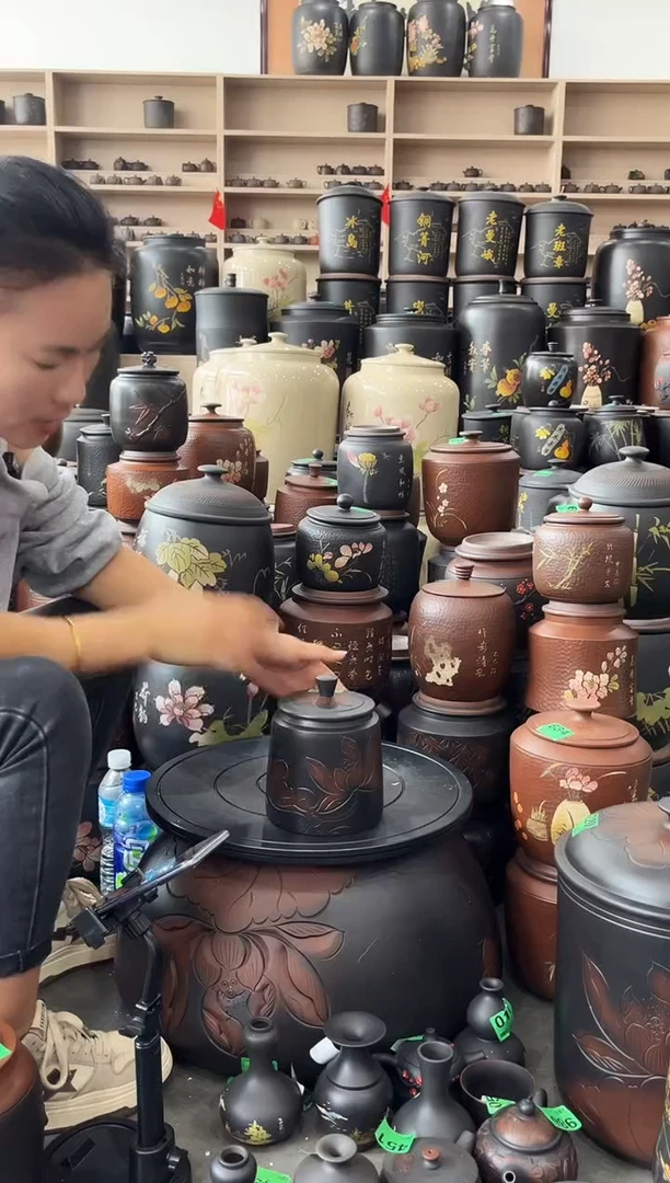 罐瑕疵茶叶罐  线雕100克荷花  519