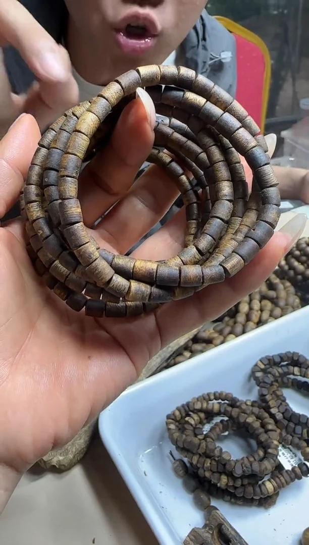 沉香碎屑沉香奇楠沉香高油桶珠