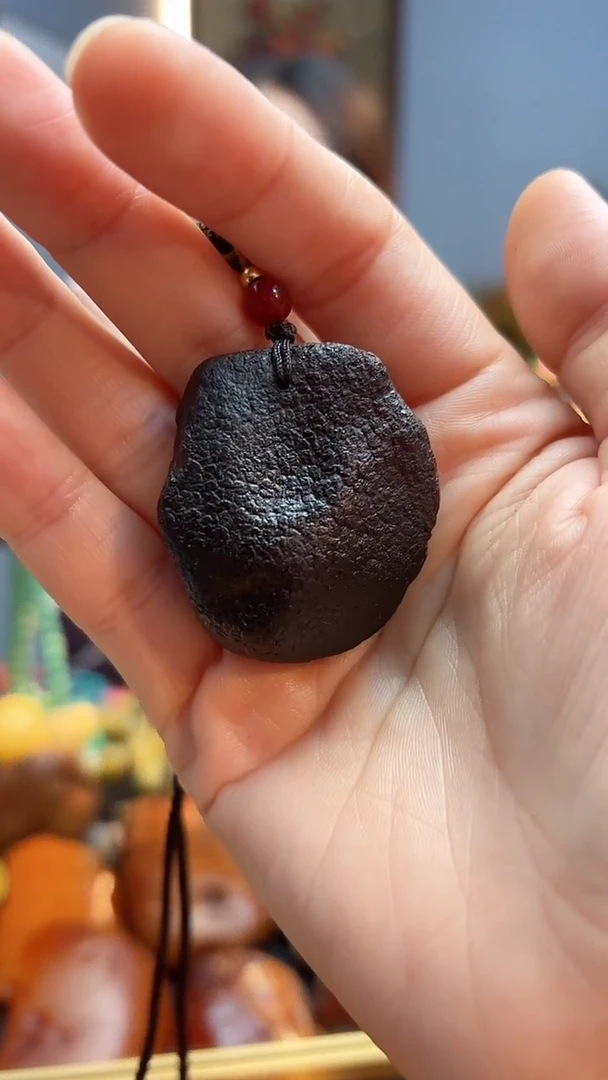 琥珀颈饰未镶嵌吊坠