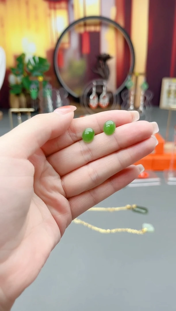 未镶嵌和田玉耳饰碧玉耳钉