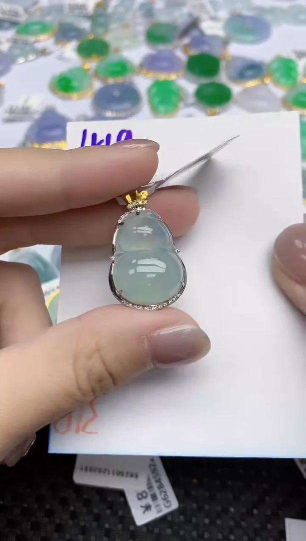 【闪购商品】翡翠挂件18K金镶嵌天然翡翠A货