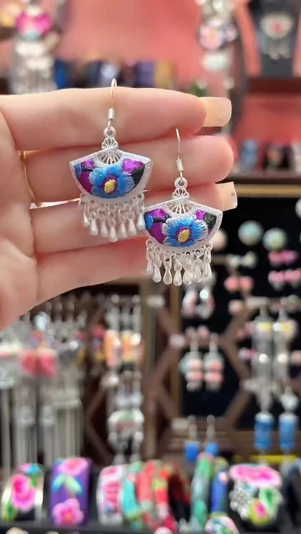 织绣 云织谣民族风精美饰品   49