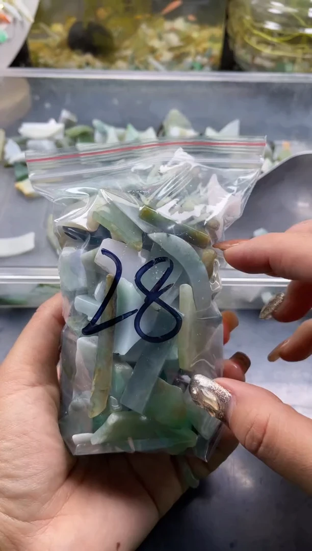 配石翡翠天然翡翠中号500克28