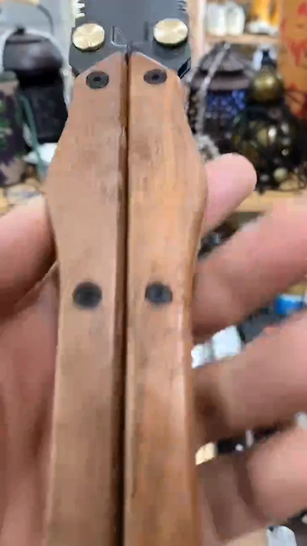瓷片闪购商品  如图所示