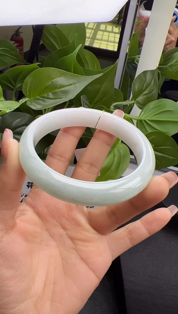 【闪购商品】翡翠手镯未镶嵌JC1083-43 手镯 59-60圈