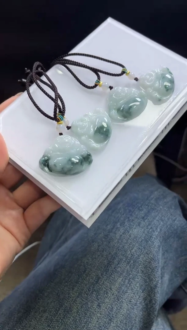 【闪购商品】翡翠颈饰未镶嵌B41多样性发一件/配绳子