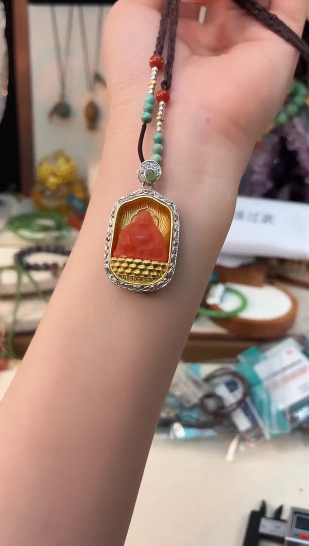 未镶嵌南红玛瑙吊坠20251217