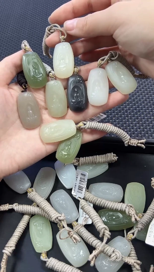 【闪购商品】和田玉挂件未镶嵌一个（多样性发一件）