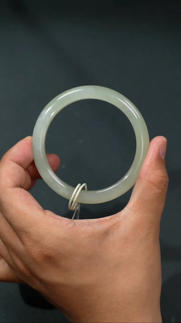 和田玉手镯未镶嵌C0014-61