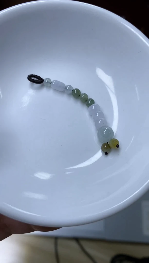 【闪购商品】翡翠颈饰未镶嵌天然缅甸翡翠A货手机挂件