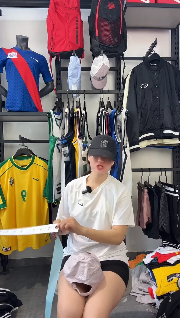 138 ·编码 耐克卫衣服饰过款为准 尺码·