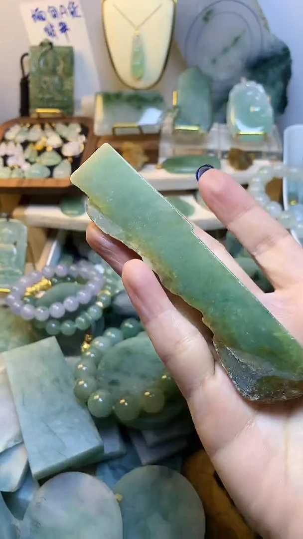 未镶嵌挂件翡翠缅甸A货翡翠,没有运费险,有纹有裂