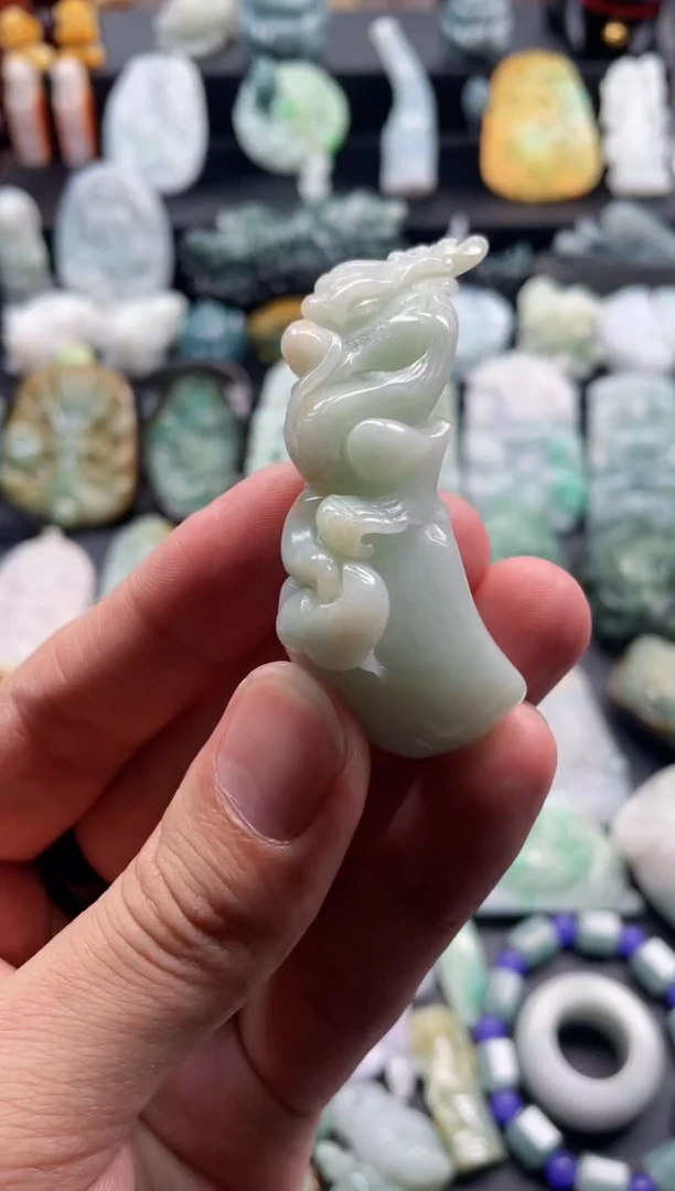 颈饰未镶嵌翡翠37  天然翡翠a货  仿古龙