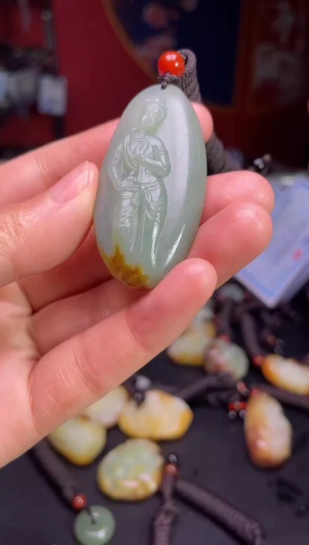 颈饰未镶嵌和田玉1