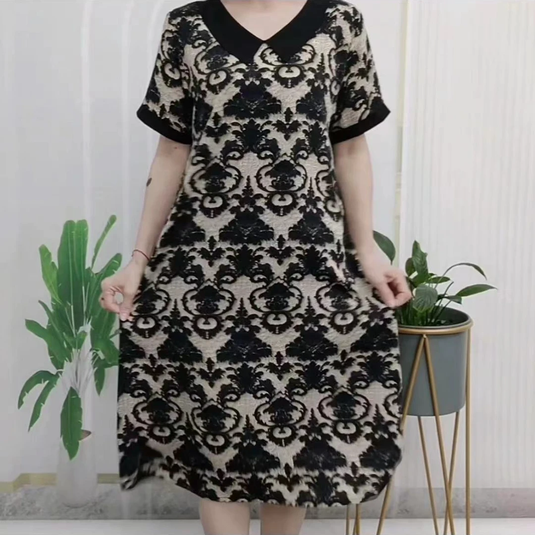 早春新款时尚阿宝百搭款妈妈装小翻领连衣裙