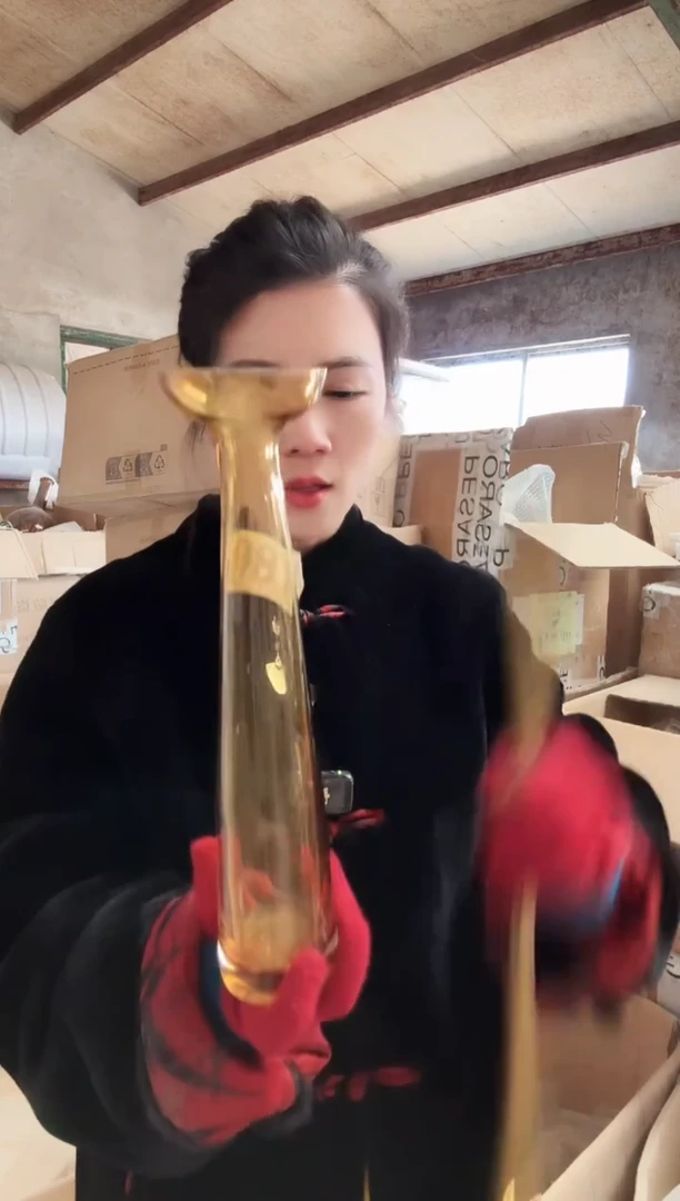 105直播玻璃花瓶